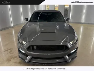 2018 Ford Mustang photo 2
