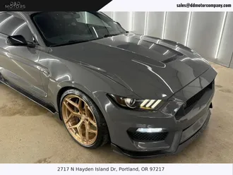 2018 Ford Mustang photo 5
