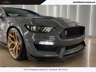 2018 Ford Mustang photo 6