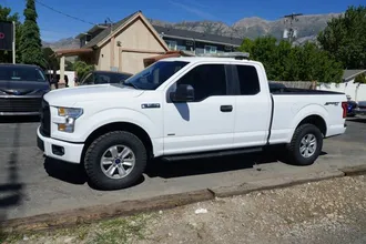 2016 Ford F150 Super Cab photo 2