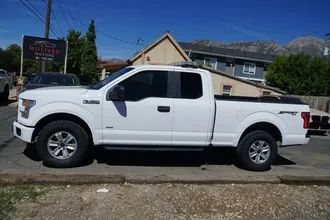 2016 Ford F150 Super Cab photo 3