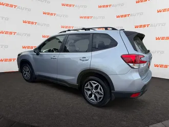 2024 Subaru Forester photo 3