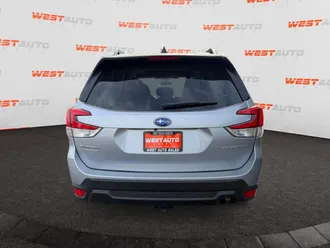 2024 Subaru Forester photo 4