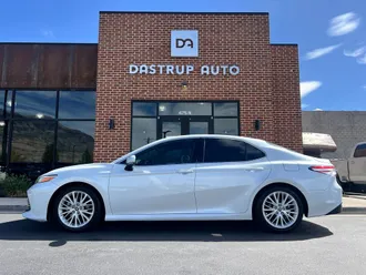 2019 Toyota Camry photo 3
