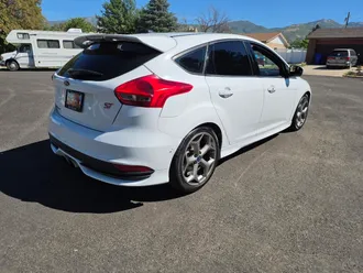2017 Ford Focus photo 4