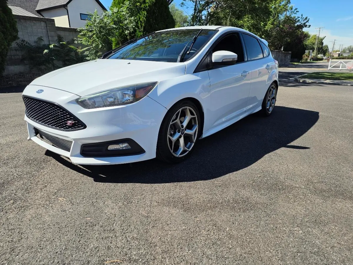 2017 Ford Focus ST Hatch