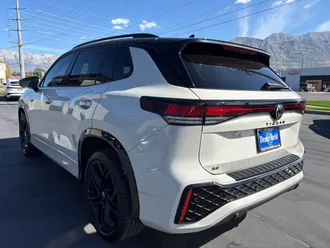 2025 Volkswagen Tiguan photo 7