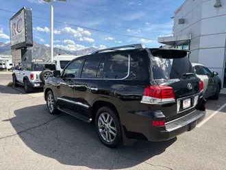 2013 Lexus LX 570 photo 3