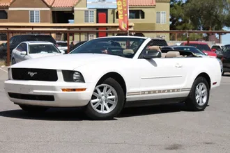 2008 Ford Mustang photo 4