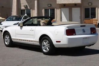 2008 Ford Mustang photo 7