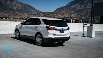 2020 Chevrolet Equinox photo 3