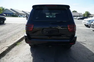 2004 Toyota Sequoia photo 7