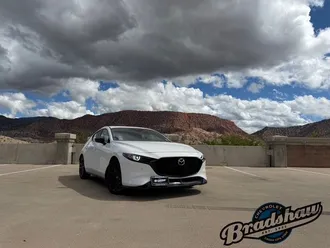 2024 Mazda Mazda3 photo 2