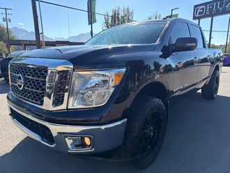 2018 Nissan Titan photo 5