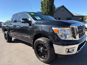 2018 Nissan Titan photo 7
