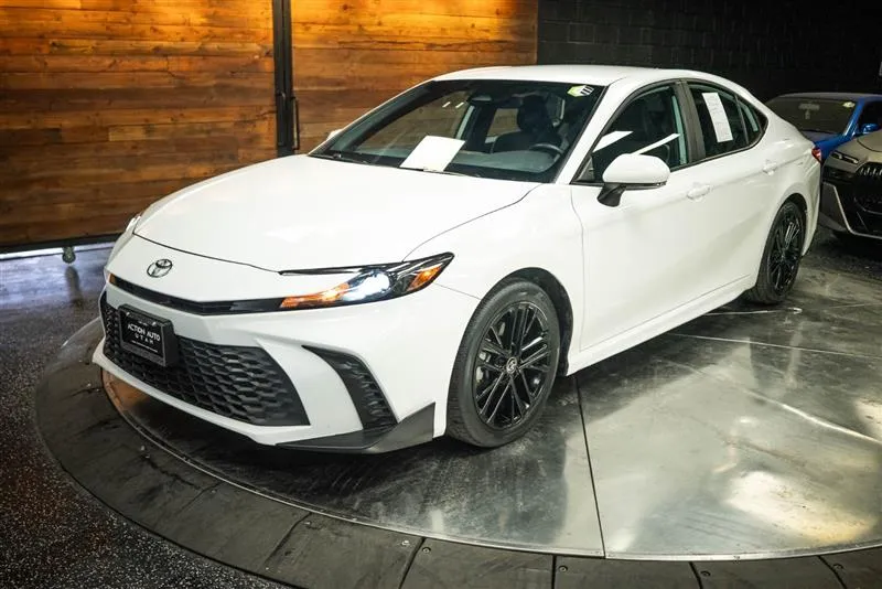 2025 TOYOTA CAMRY LE/SE/XLE/XSE