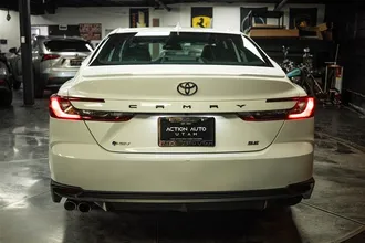 2025 TOYOTA CAMRY photo 5