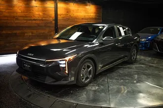 2025 KIA K4 photo 2