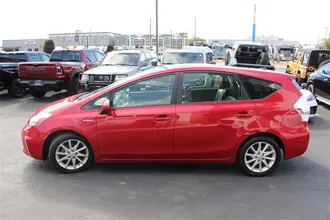 2012 TOYOTA PRIUS V photo 7