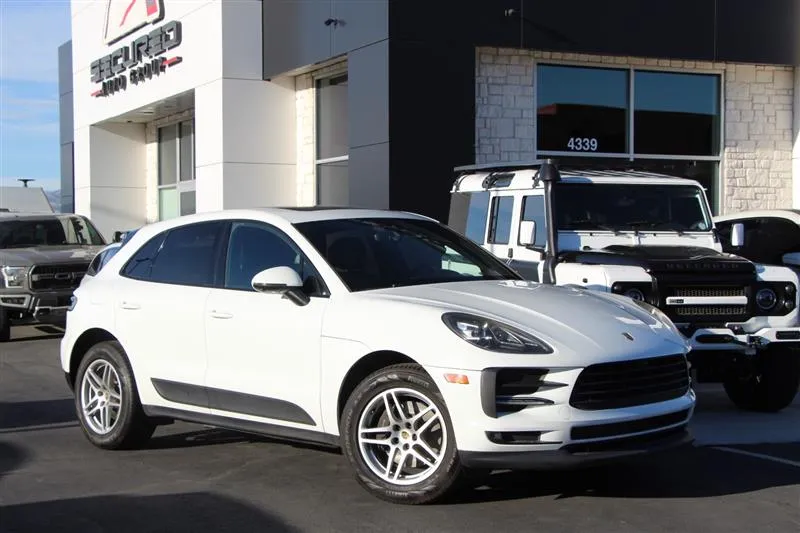 2019 PORSCHE MACAN AWD