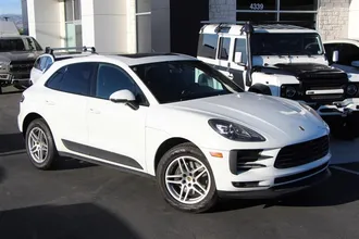 2019 PORSCHE MACAN photo 2
