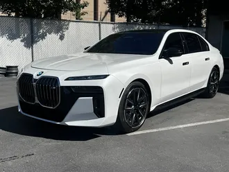 2024 BMW i7 M70 photo 3