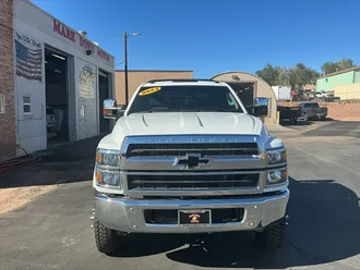 2023 Chevrolet Silverado 4500HD FLAT BED photo 3