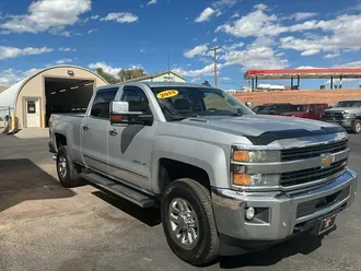 2015 Chevrolet Silverado 3500 LTZ photo 2