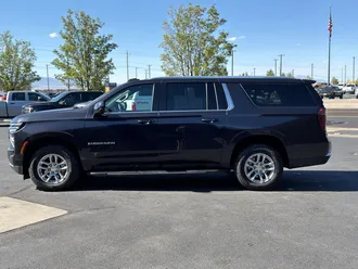2025 Chevrolet Suburban photo 6