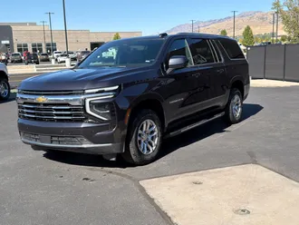 2025 Chevrolet Suburban photo 7