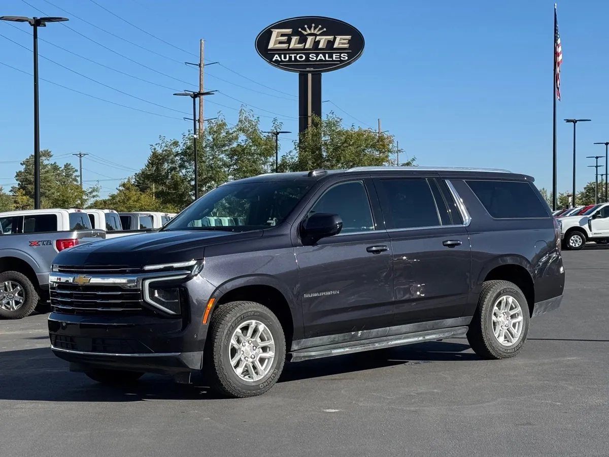 2025 Chevrolet Suburban LT