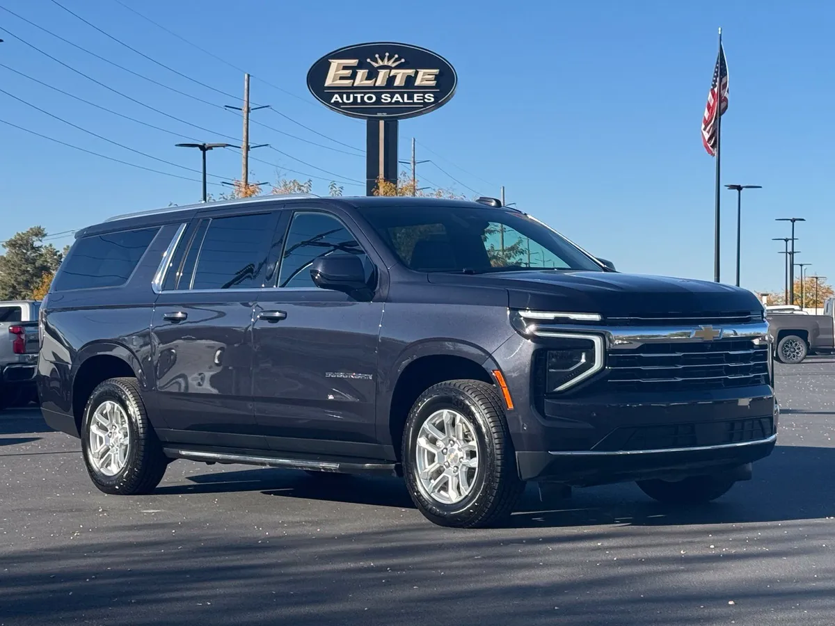 2025 Chevrolet Suburban LT