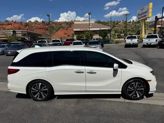2019 Honda Odyssey photo 3