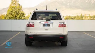 2010 GMC Acadia photo 4