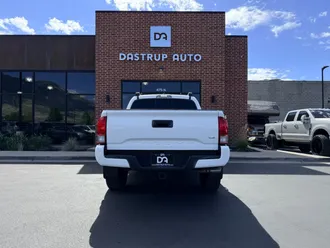 2016 Toyota Tacoma photo 7
