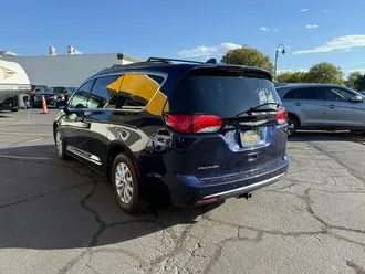 2017 Chrysler Pacifica photo 6
