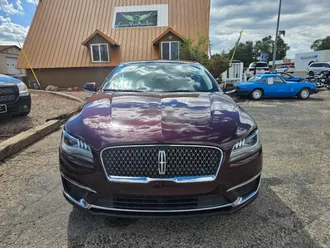 2018 Lincoln MKZ photo 2
