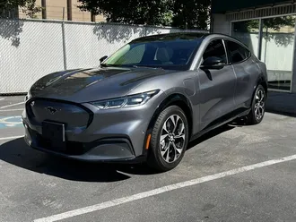 2021 Ford Mustang Mach-E Premium photo 3