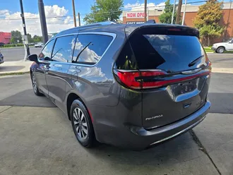 2021 Chrysler Pacifica photo 6
