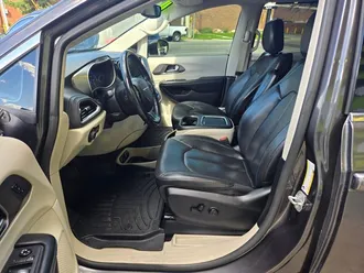 2021 Chrysler Pacifica photo 7