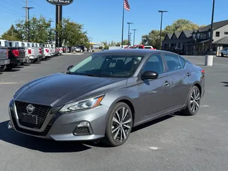 2021 Nissan Altima photo 3