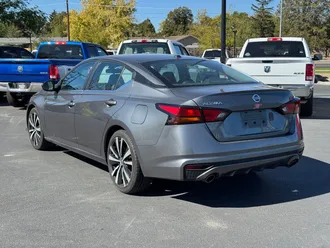 2021 Nissan Altima photo 5