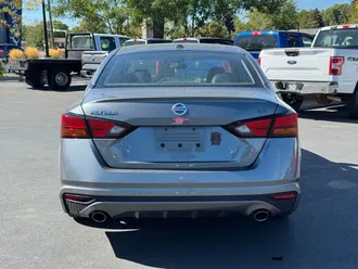 2021 Nissan Altima photo 6