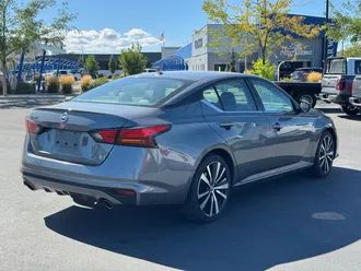 2021 Nissan Altima photo 7