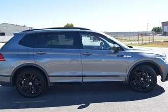 2022 Volkswagen Tiguan photo 7