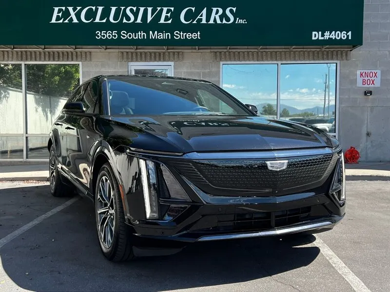 2024 Cadillac LYRIQ Sport 1