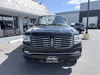 2017 LINCOLN NAVIGATOR photo 2
