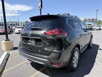 2017 NISSAN ROGUE photo 5