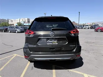 2017 NISSAN ROGUE photo 6