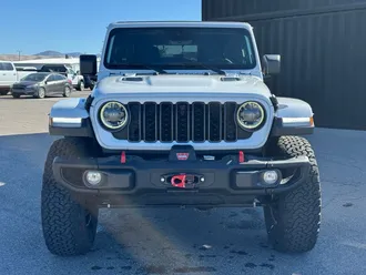 2024 Jeep Wrangler photo 2